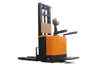 1500--2000kg Electric pallet stacker